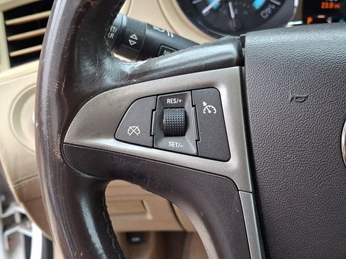 Used 2013 Buick LaCrosse Leather w/ Entertainment Package FWD image 18