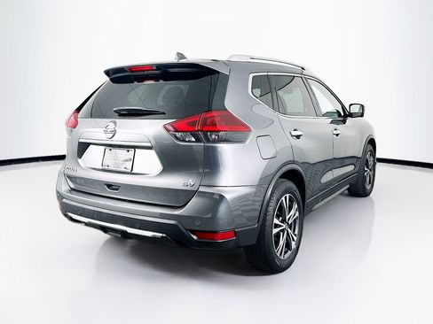 Used 2019 Nissan Rogue SV w/ Premium Package FWD image 9