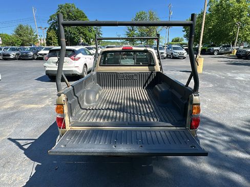 Used 2003 Toyota Tacoma 2WD Regular Cab image 7