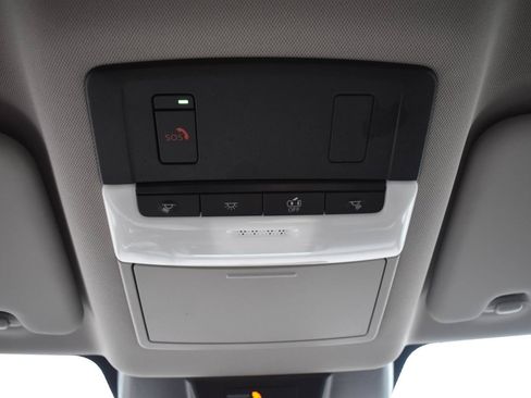 Used 2023 Nissan Rogue SV FWD image 38