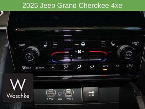New 2025 Jeep Grand Cherokee Limited 4xe w/ Trailer Tow Package AWD/4WD image 32
