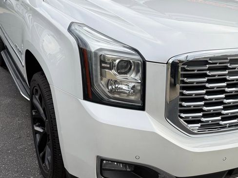 Used 2019 GMC Yukon Denali image 11
