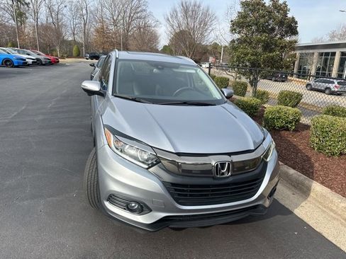 Certified 2022 Honda HR-V EX-L image 4