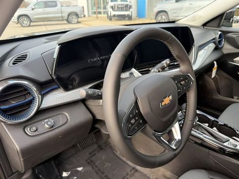 New 2026 Chevrolet Trax LT w/ Driver Confidence Package image 2