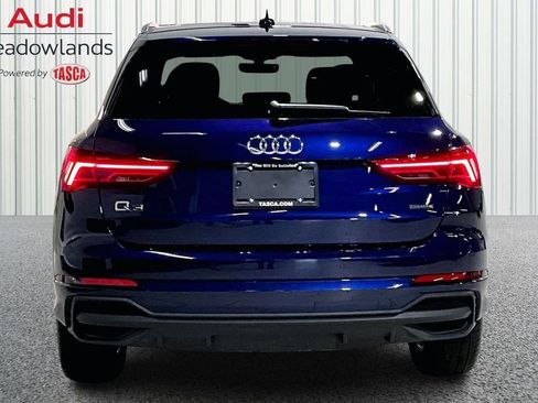 Certified 2025 Audi Q3 2.0T Premium w/ Convenience Package image 5