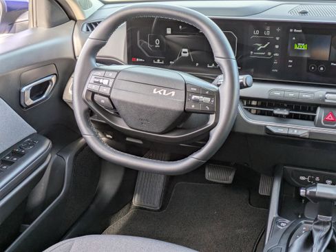 Certified 2025 Kia K4 EX image 15