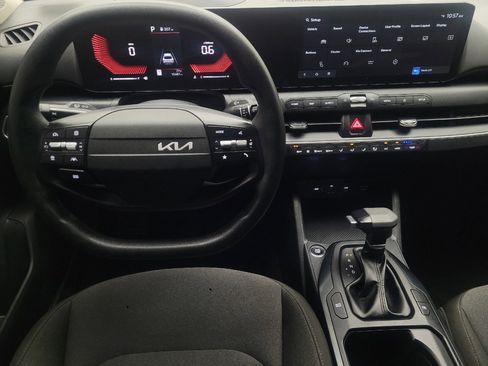 Used 2025 Kia K4 FWD image 22