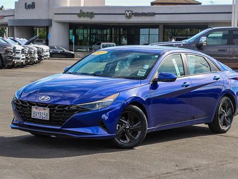 Used 2021 Hyundai Elantra SEL w/ Cargo Package image 1