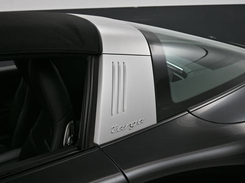 Certified 2017 Porsche 911 Targa 4 AWD/4WD image 14