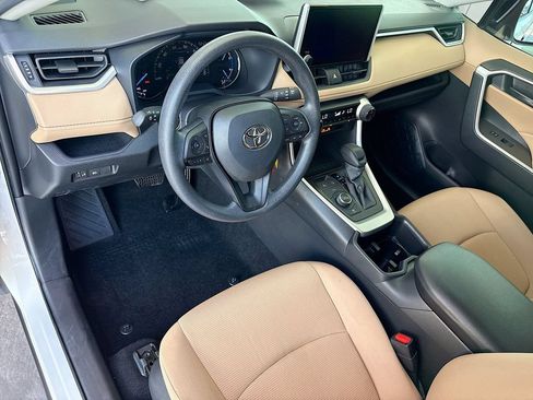 Certified 2025 Toyota RAV4 LE AWD/4WD image 9