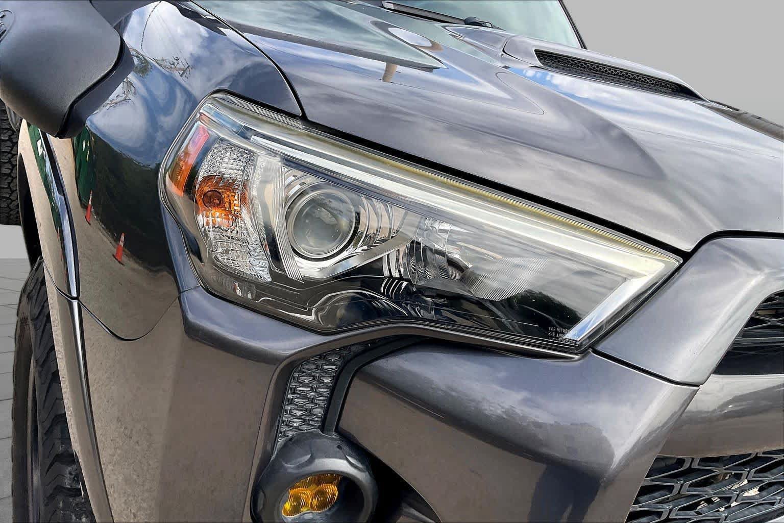Used 2019 Toyota 4Runner TRD Off-Road Premium AWD/4WD image 27