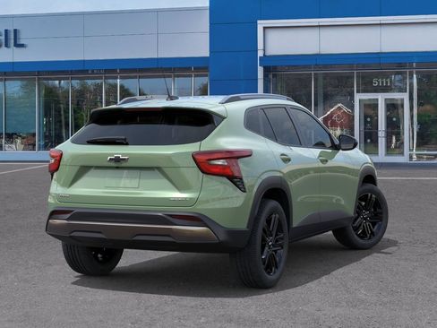 New 2026 Chevrolet Trax ACTIV w/ Sunroof Package FWD image 4