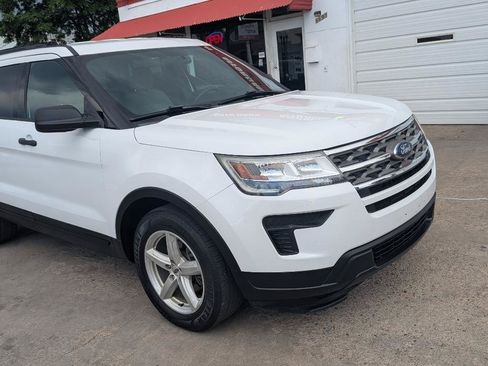 Used 2018 Ford Explorer FWD image 3