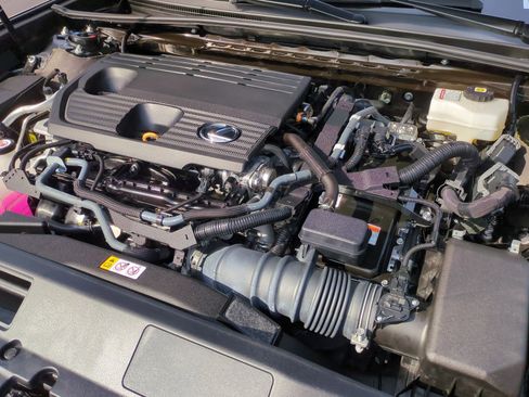 Used 2024 Lexus ES 300h w/ Technology Package image 34