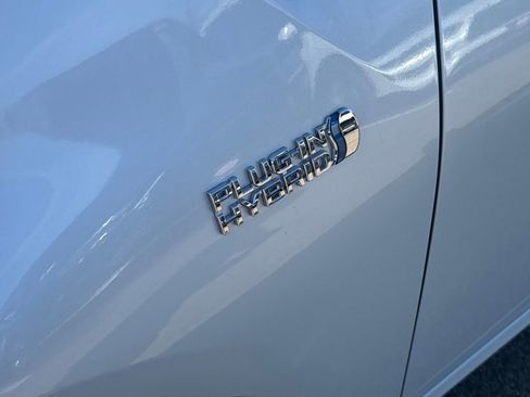 Used 2021 Toyota Prius Prime XLE image 40