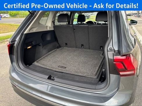 Certified 2021 Volkswagen Tiguan SE w/ Panoramic Sunroof Package AWD/4WD image 22