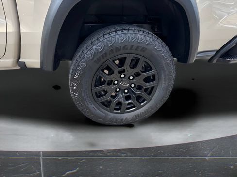 Used 2024 Chevrolet Colorado Trail Boss AWD/4WD image 12