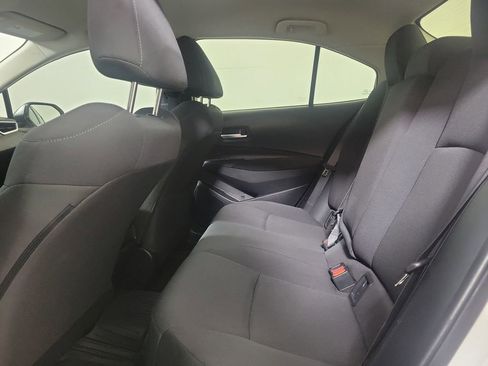 Used 2021 Toyota Corolla LE image 24