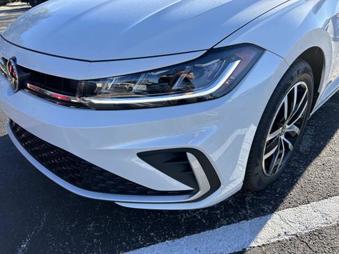 New 2026 Volkswagen Jetta SE image 9