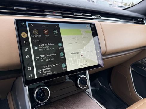 Used 2023 Land Rover Range Rover Long Wheelbase SE image 56