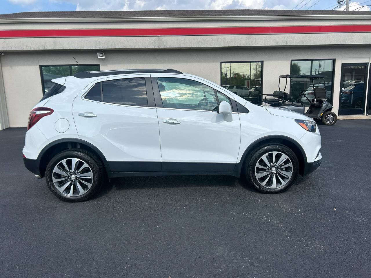 Used 2022 Buick Encore Preferred AWD/4WD image 4