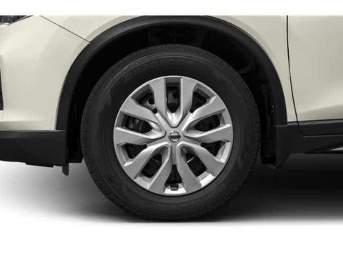 Used 2017 Nissan Rogue SV w/ SV Premium Package image 11