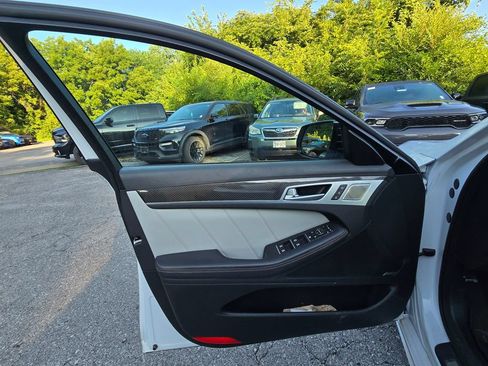 Used 2018 Genesis G80 3.3T Sport AWD/4WD image 19