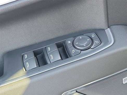 Used 2022 Chevrolet Silverado 1500 LTZ w/ LTZ Premium Package image 17