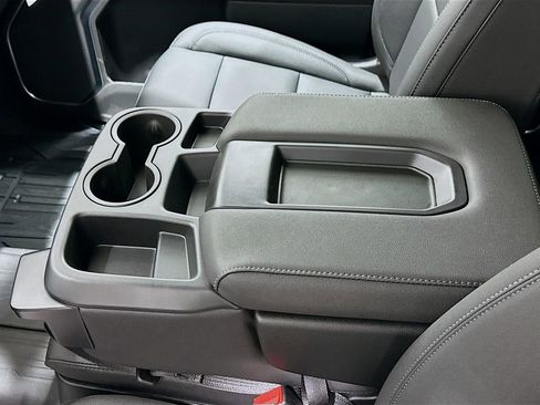 New 2026 GMC Sierra 3500 SLT image 17