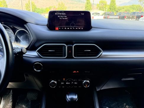 Used 2017 MAZDA CX-5 Touring FWD image 16