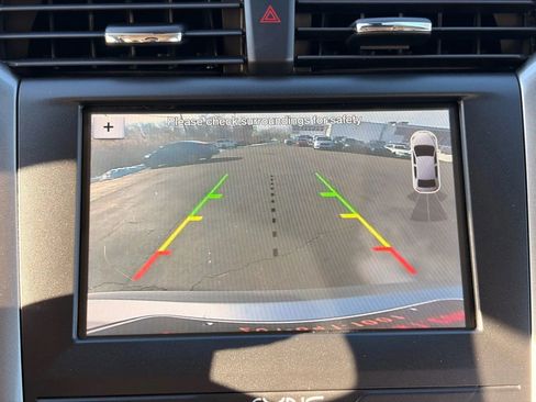 Used 2019 Ford Fusion SE image 28