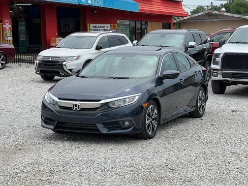 Used 2017 Honda Civic EX-T image 3