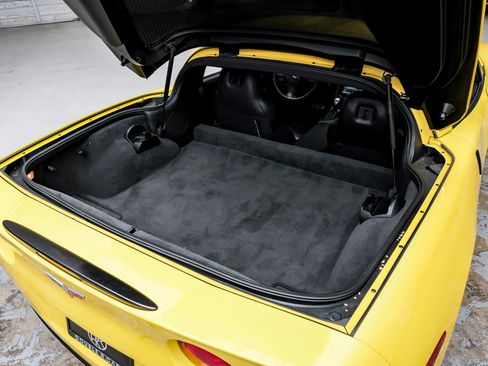 Used 2006 Chevrolet Corvette Coupe image 37