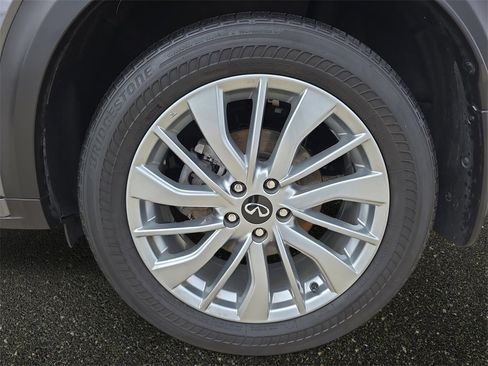 Certified 2024 INFINITI QX50 Luxe image 37