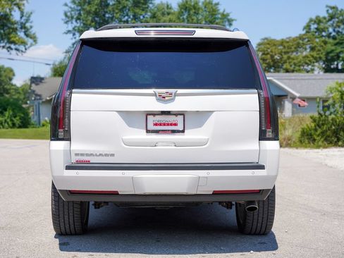 Used 2020 Cadillac Escalade Platinum AWD/4WD image 8