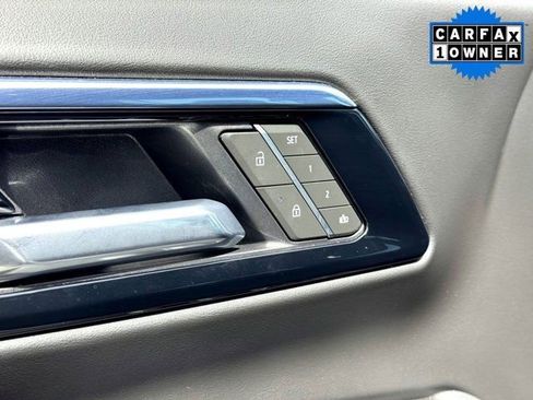 Used 2025 Chevrolet Tahoe Z71 image 17