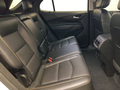 Used 2018 Chevrolet Equinox Premier FWD image 19