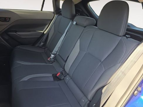 Used 2025 Subaru Crosstrek 2.0i Premium image 13