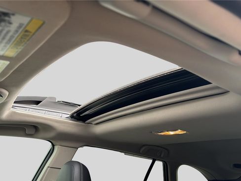 Used 2022 Subaru Outback Limited image 15