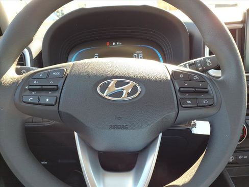 New 2026 Hyundai Venue SE image 12
