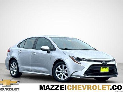 Used 2024 Toyota Corolla LE image 1