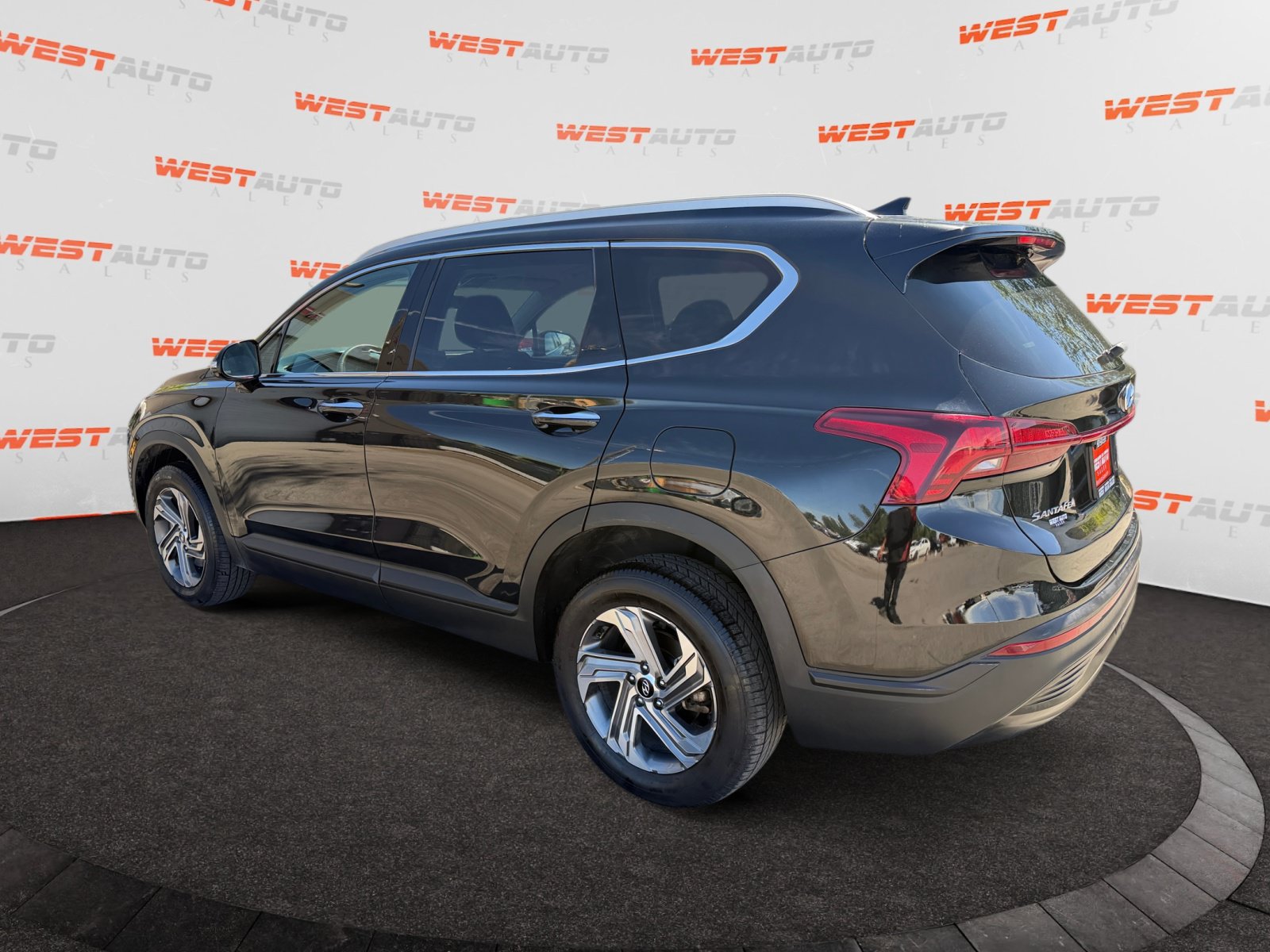 Used 2023 Hyundai Santa Fe SEL AWD/4WD image 3
