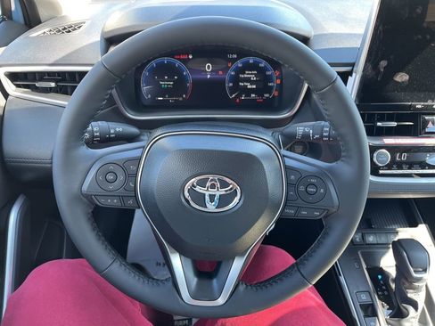 Certified 2026 Toyota Corolla Cross XLE w/ Convenience Package image 22