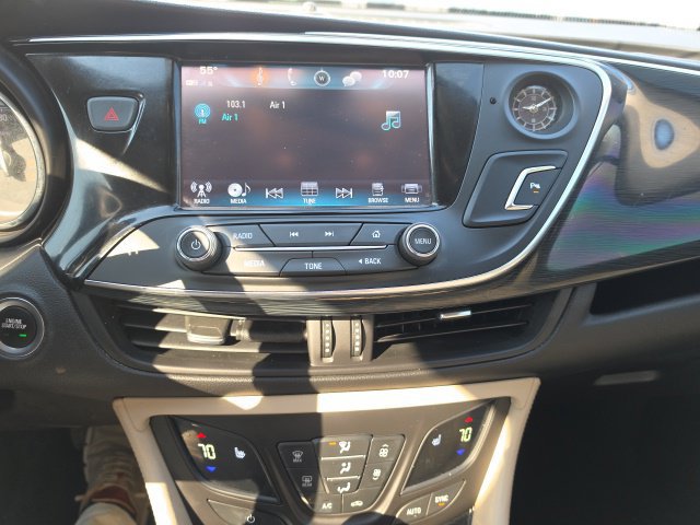 Used 2017 Buick Envision Essence FWD image 20