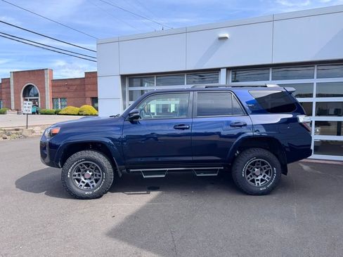 Used 2022 Toyota 4Runner TRD Off-Road Premium w/ TRD Black Wheel Package (TMS) AWD/4WD image 2