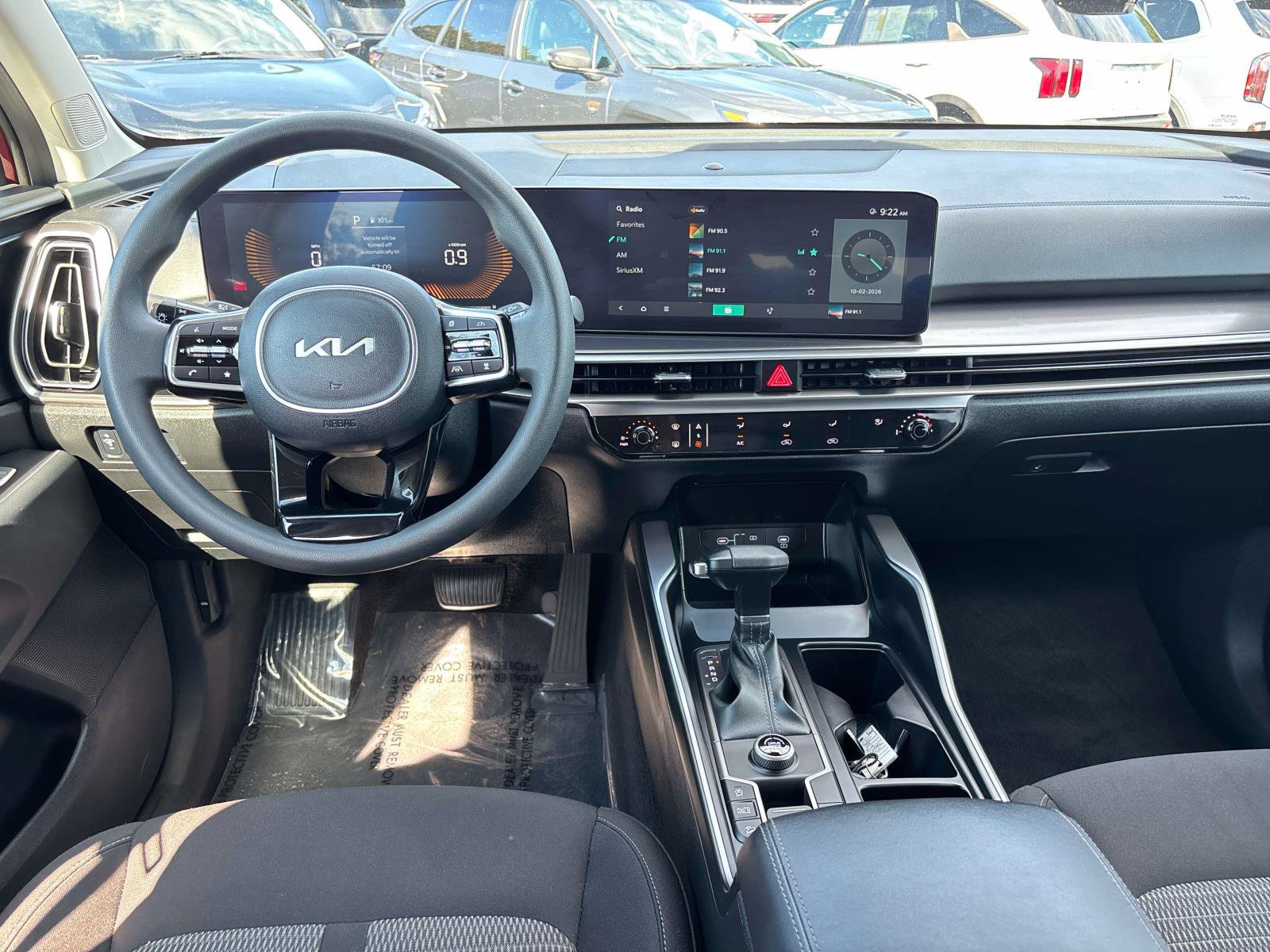 Used 2025 Kia Sorento LX FWD image 12