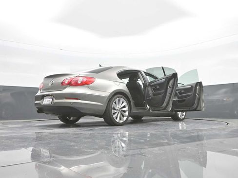 Used 2009 Volkswagen CC VR6 Sport FWD image 30
