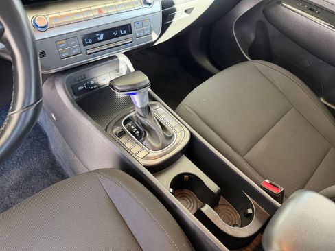 Used 2025 Hyundai Kona SEL image 41