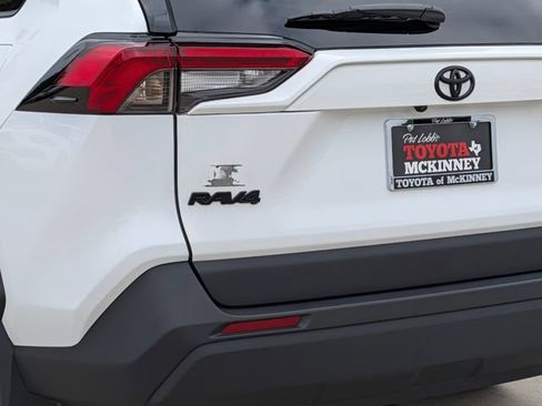 Used 2025 Toyota RAV4 XLE w/ Convenience Package AWD/4WD image 8