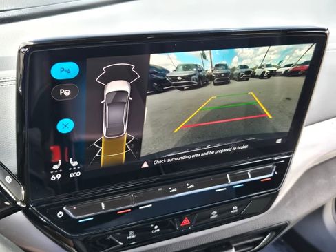 Used 2023 Volkswagen ID.4 S image 19